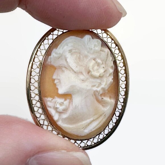 Beau Jewelry - Cameo Brooch, Pendant, Shell, Left Facing, Carved, Beau,Sterling Silver, Gold Ve
